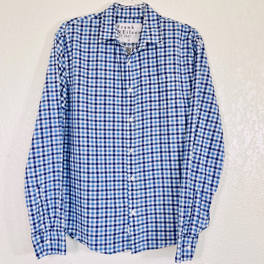 Frank& Eileen Luke blue plaid button down top sz. M